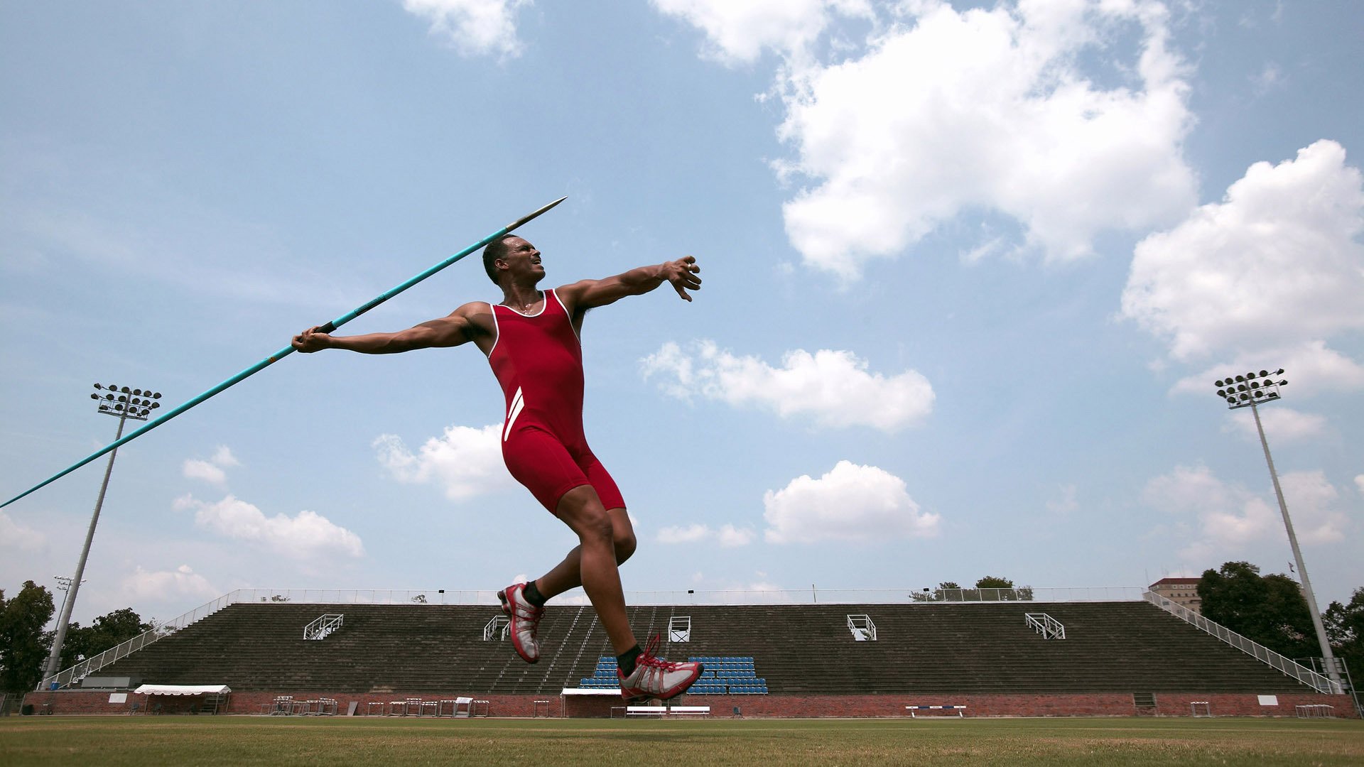 “足球+音乐+影像”多元文化产业融合，开创行业新局面，音乐与足球的融合课题